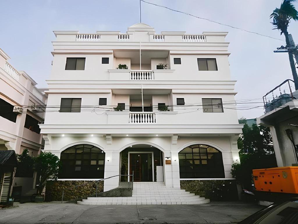El Haciendero Private Hotel Iloilo Eksteriør bilde