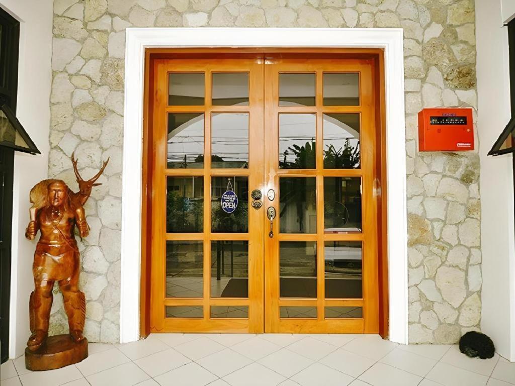 El Haciendero Private Hotel Iloilo Eksteriør bilde