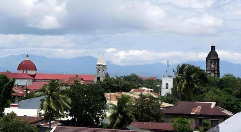 El Haciendero Private Hotel Iloilo Eksteriør bilde